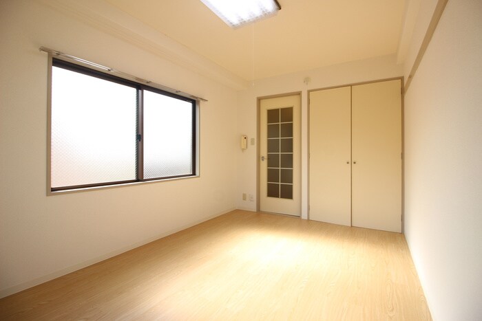 物件内観写真15　(居室)