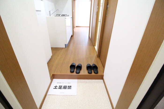 物件内観写真17　(玄関)