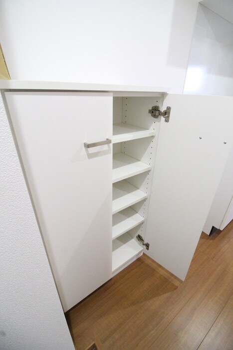 物件内観写真18　(靴箱)