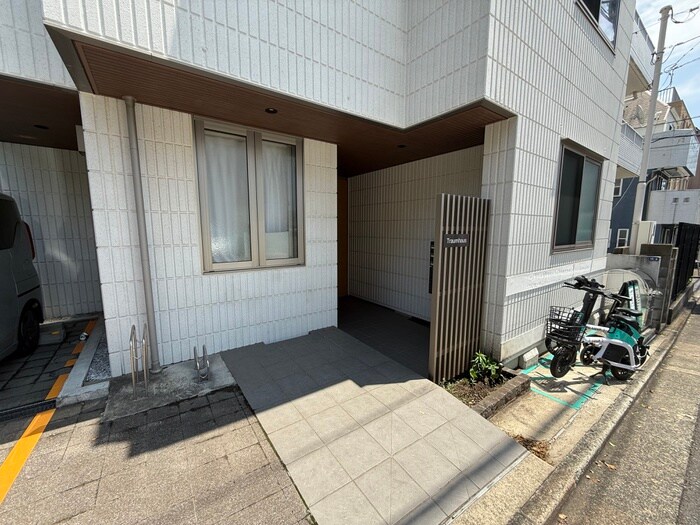 物件外観写真3　(周辺環境)