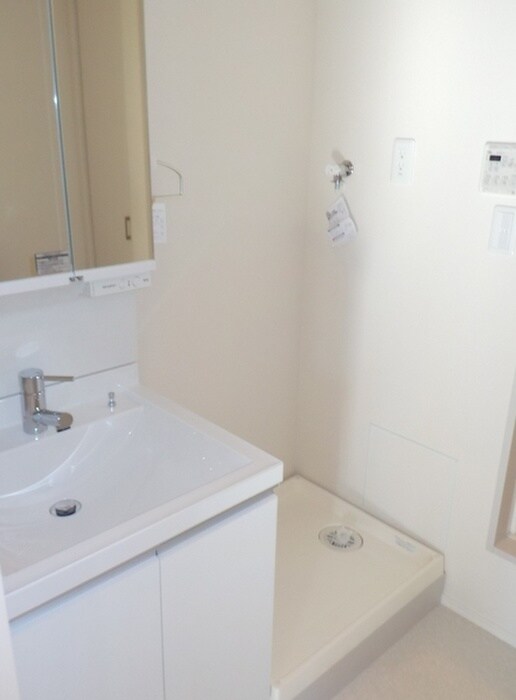 物件内観写真16　(洗濯機置場)