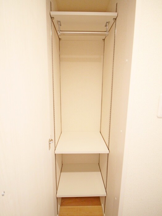 物件内観写真18　(収納)