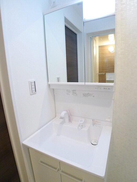 物件内観写真9　(洗面)