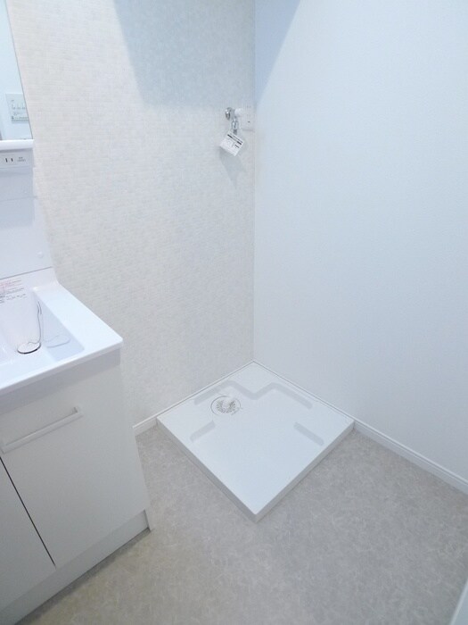 物件内観写真17　(洗濯機置場)