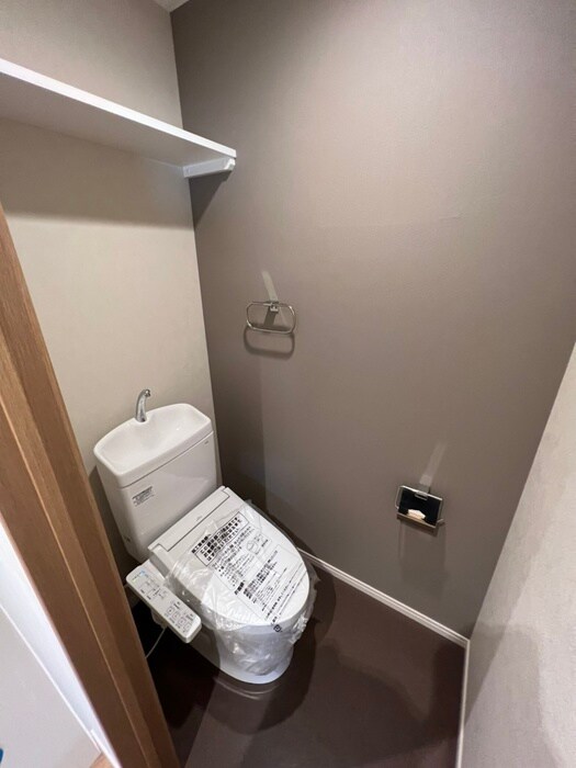 物件内観写真14　(トイレ)