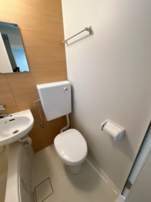 物件内観写真13　(トイレ)