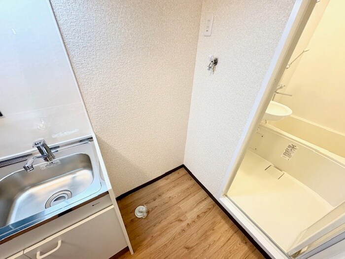 物件内観写真12　(洗濯機置場)