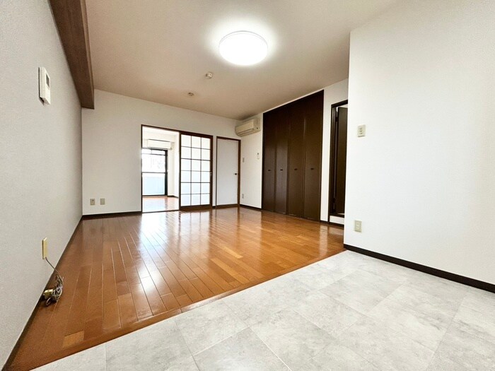 物件内観写真9　(居室)