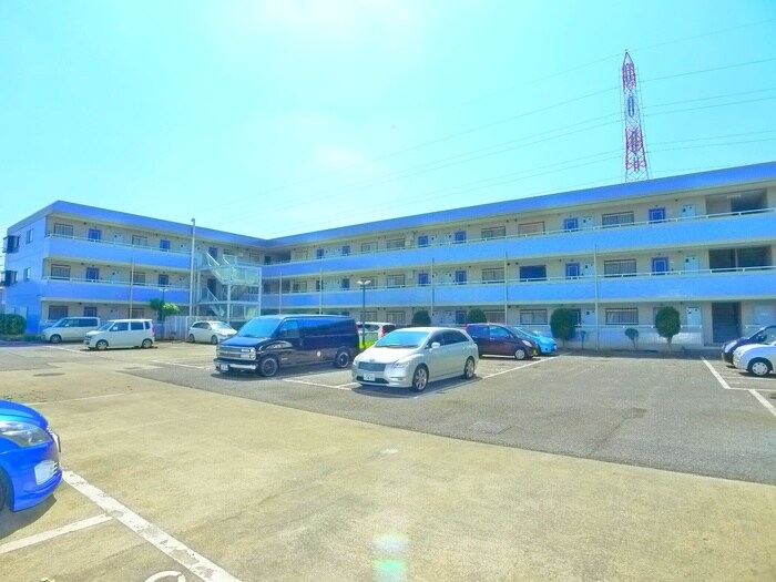 物件外観写真4　(駐車場)