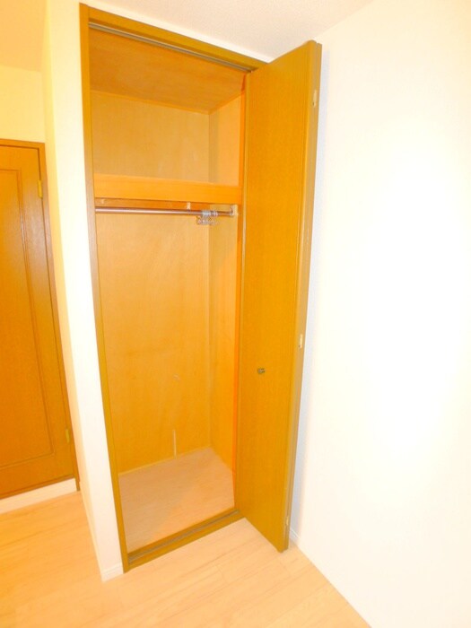 物件内観写真12　(収納)