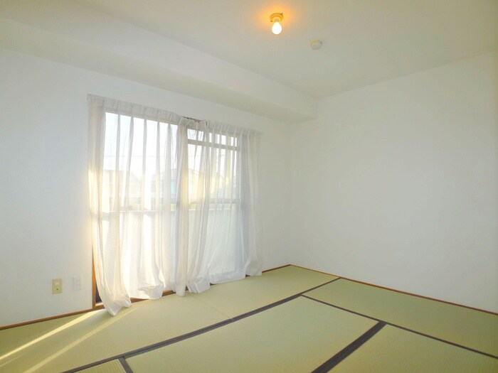 物件内観写真21　(室内からの展望)