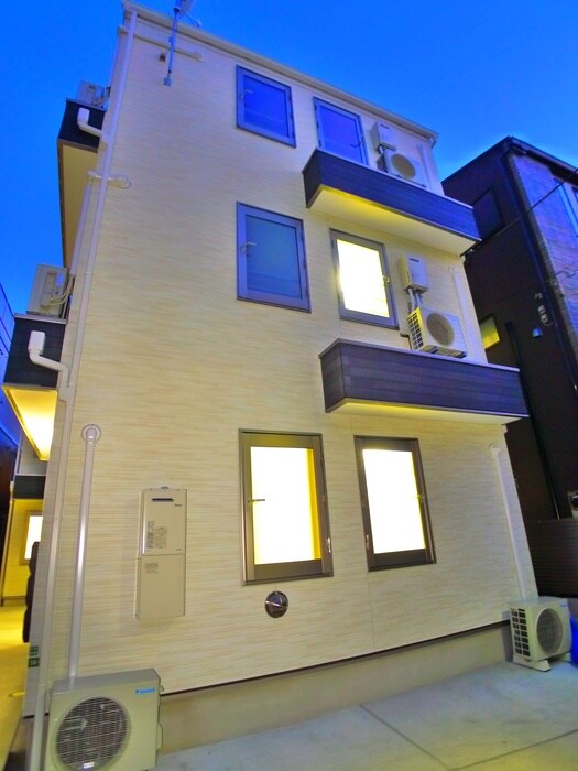 物件外観写真2　(外観写真)