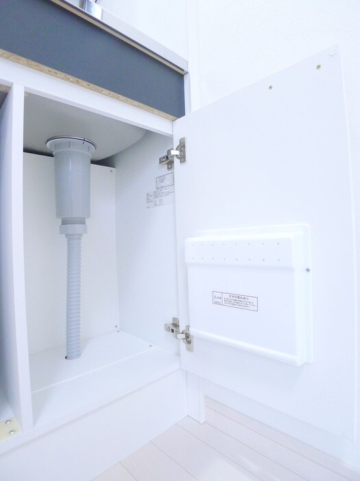 物件内観写真12　(収納)