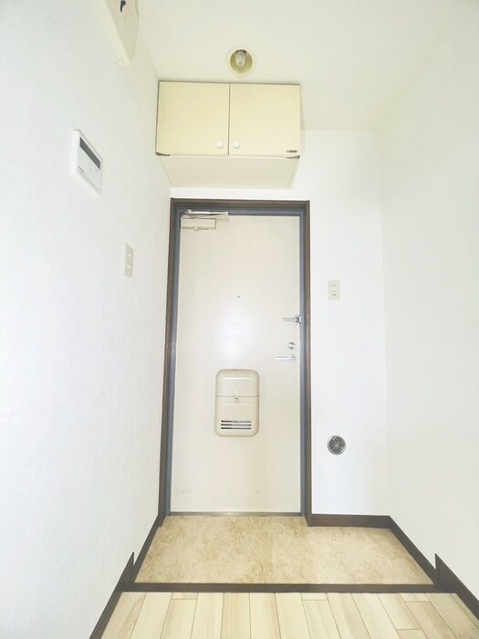 物件内観写真17　(玄関)