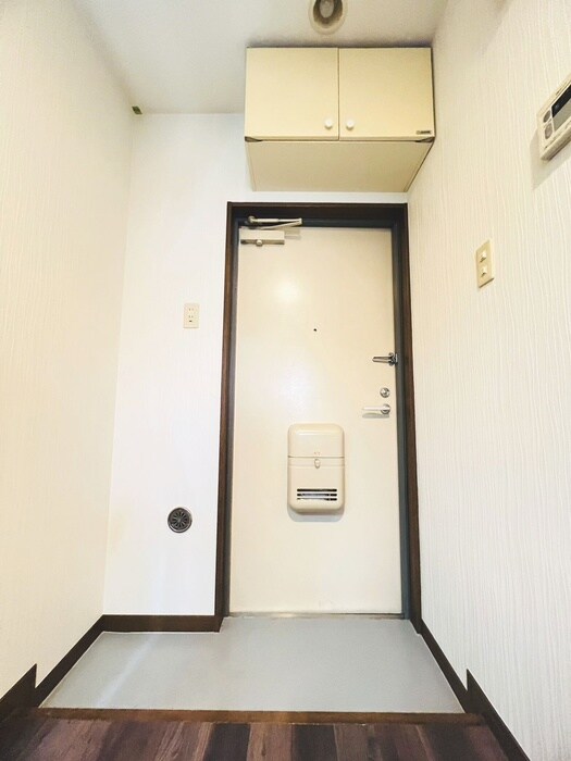 物件内観写真19　(玄関)
