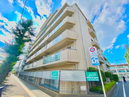 クレセント武蔵関外観写真