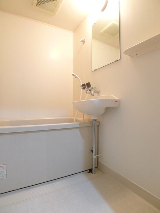 物件内観写真11　(バス／シャワールーム等)