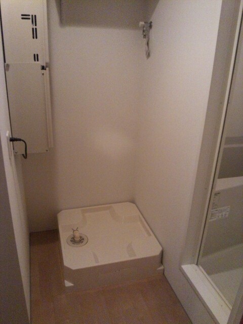 物件内観写真9　(洗濯機置場)