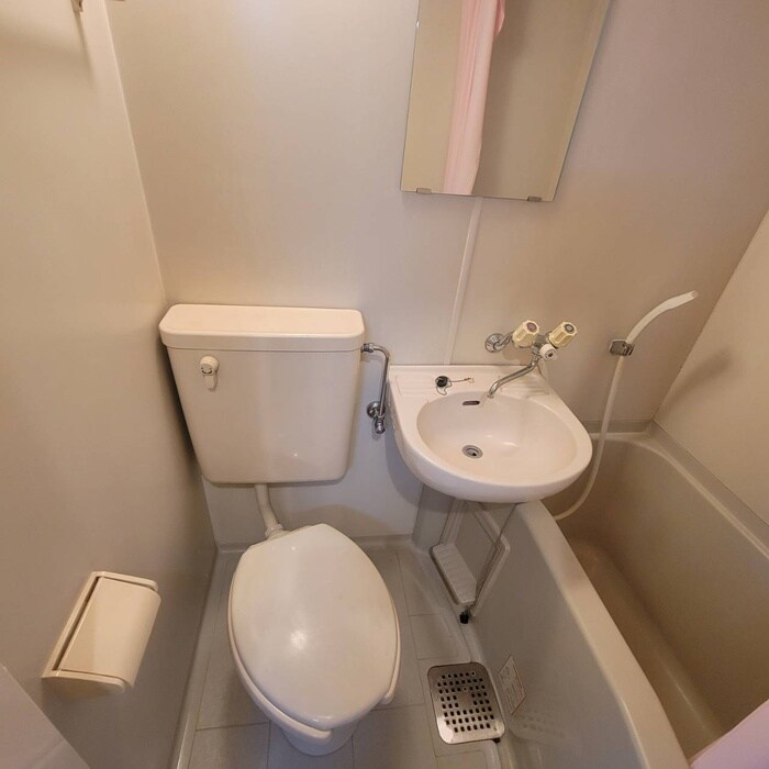 物件内観写真15　(トイレ)