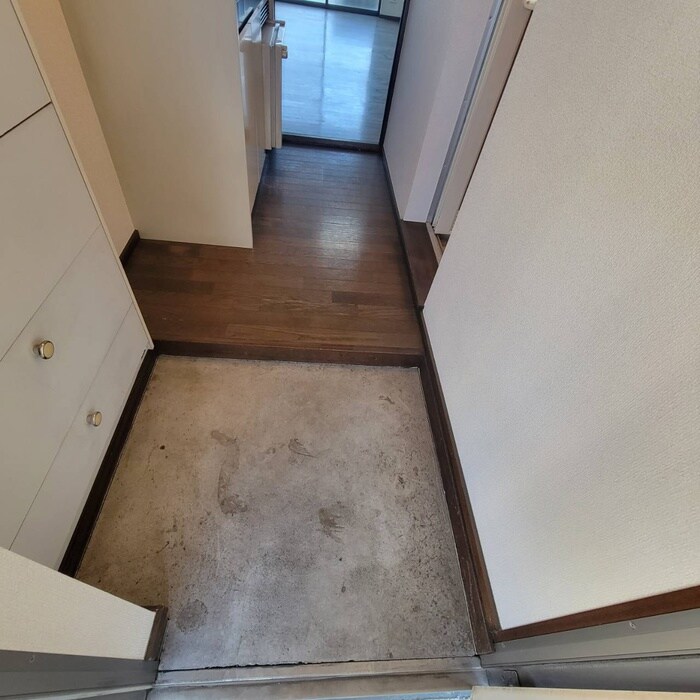 物件内観写真19　(玄関)