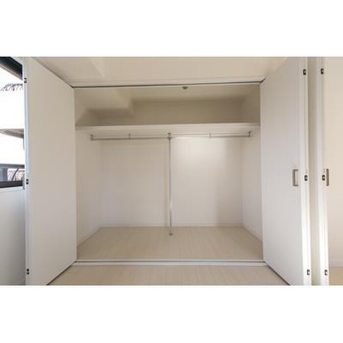 物件内観写真10　(収納)