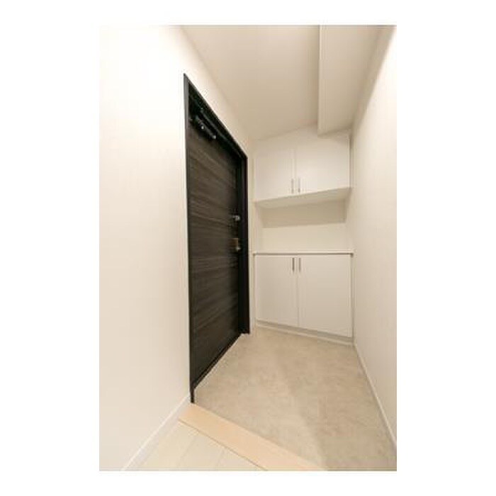 物件内観写真16　(玄関)