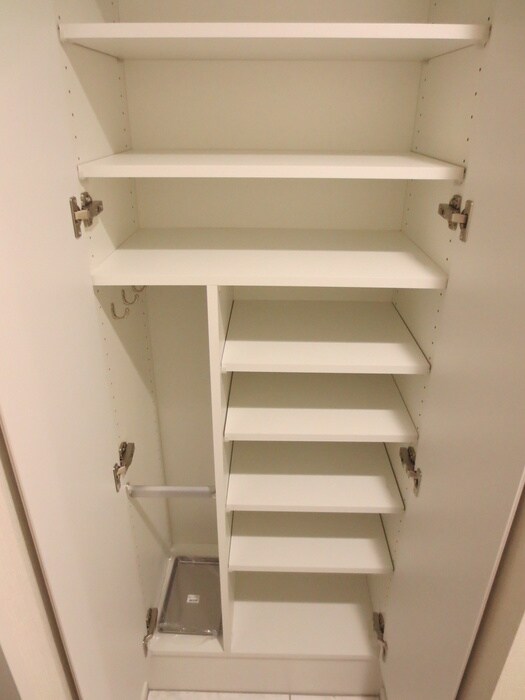 物件内観写真12　(靴箱)