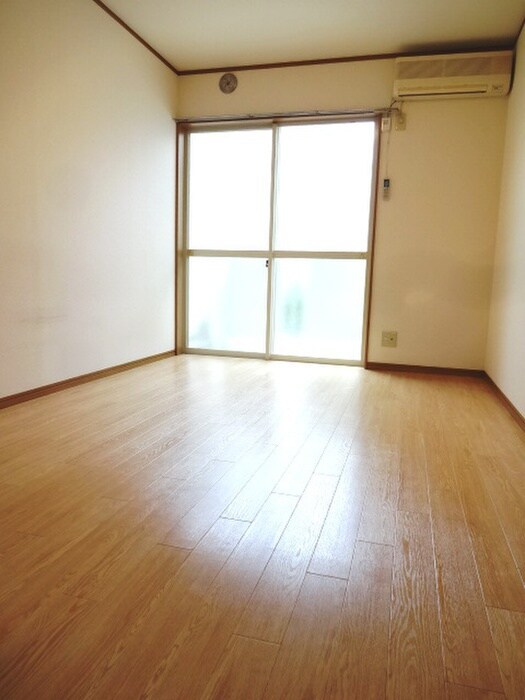 物件内観写真5　(居室)