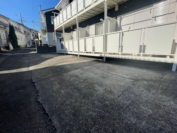 物件外観写真6　(駐車場)