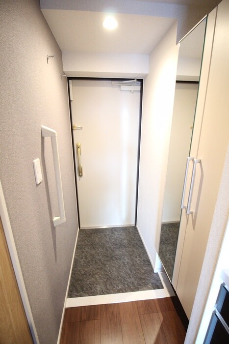 物件内観写真7　(玄関)