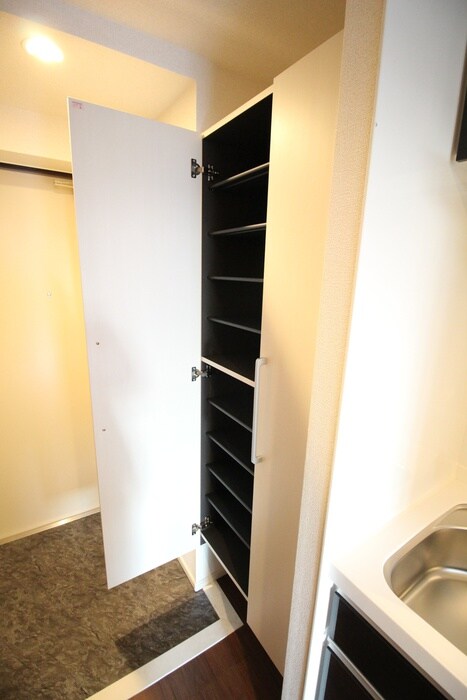 物件内観写真13　(靴箱)