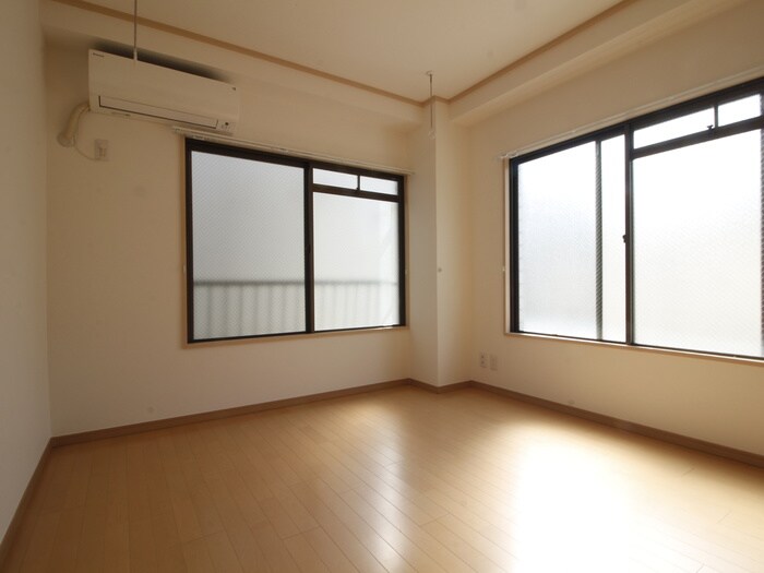 物件内観写真5　(居室)