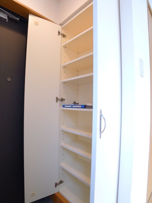 物件内観写真14　(靴箱)