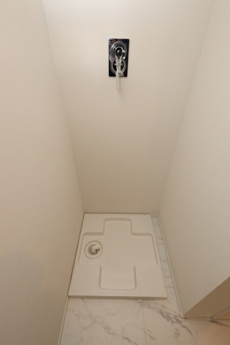 物件内観写真14　(洗濯機置場)