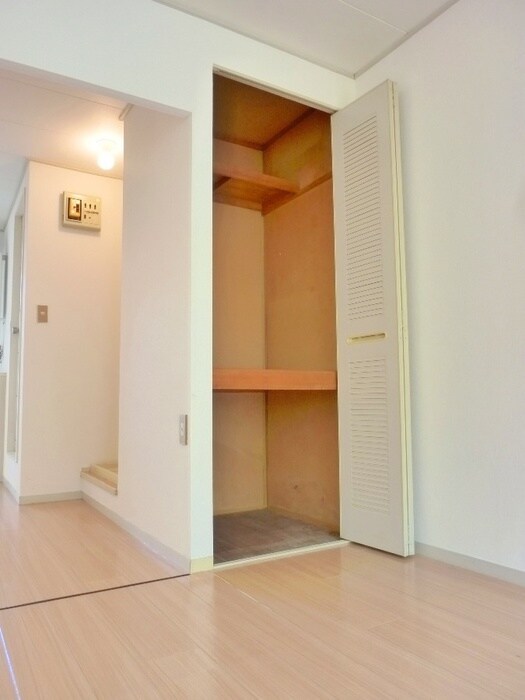 物件内観写真10　(収納)