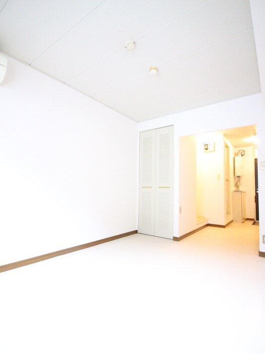 物件内観写真10　(居室)