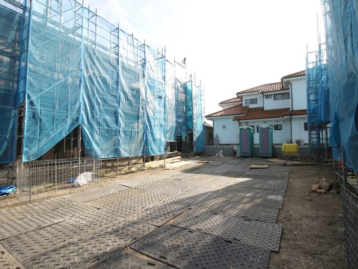 物件外観写真4　(駐車場)