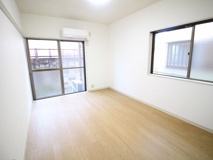 物件内観写真8　(居室)