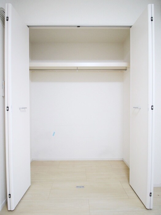 物件内観写真12　(収納)