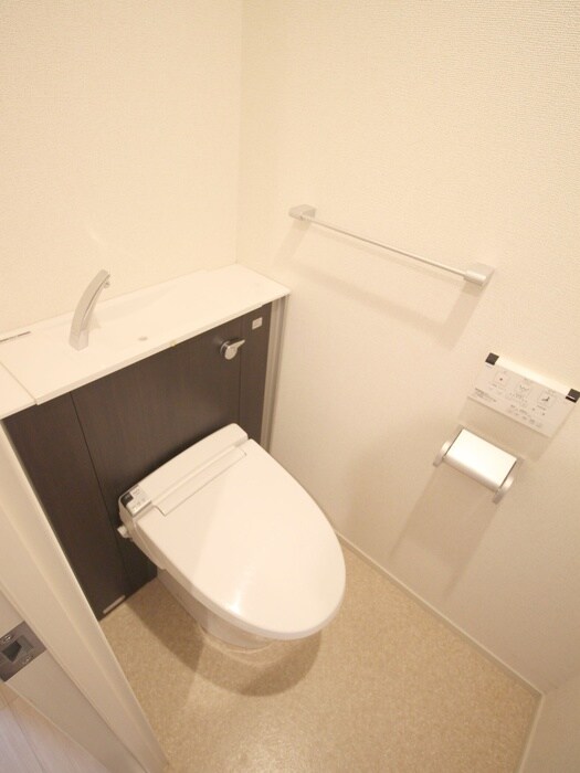 物件内観写真18　(トイレ)