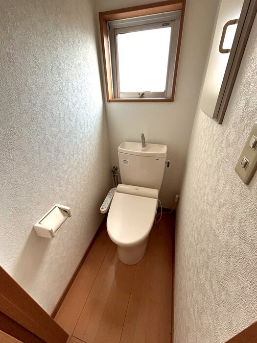 物件内観写真13　(トイレ)