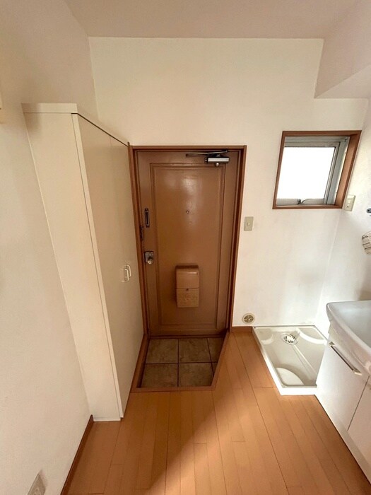 物件内観写真15　(玄関)