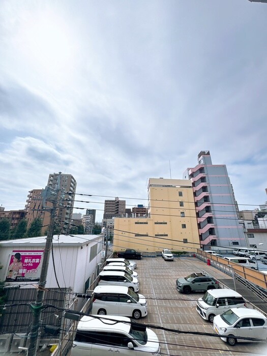 物件内観写真16　(室内からの展望)