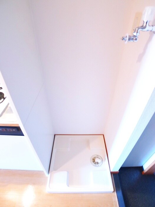 物件内観写真13　(洗濯機置場)