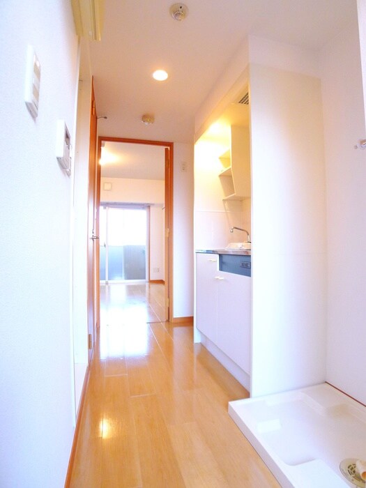 物件内観写真21　(廊下)