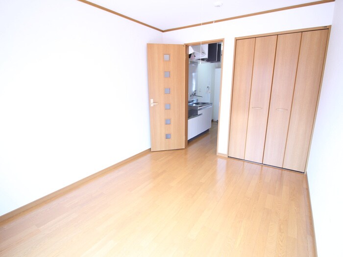 物件内観写真8　(居室)