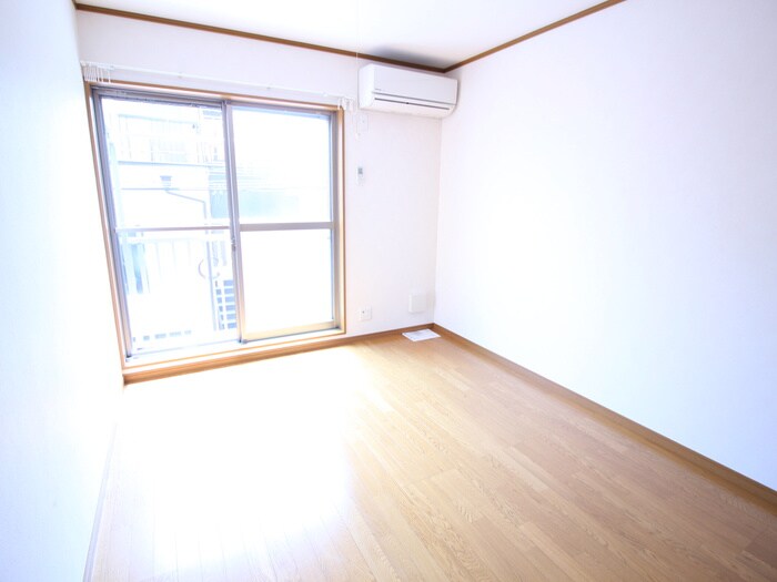 物件内観写真9　(居室)