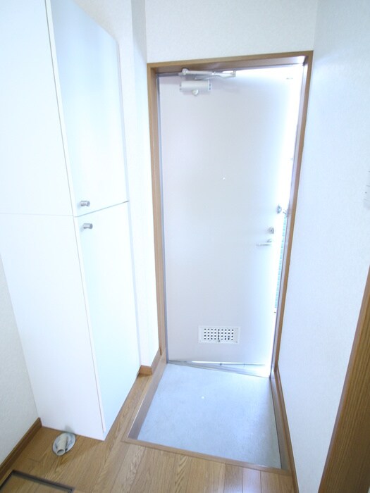 物件内観写真15　(玄関)