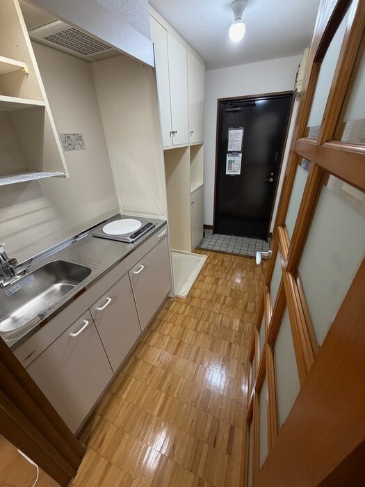 物件内観写真11　(廊下)