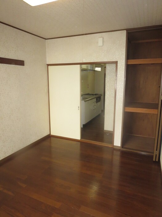 物件内観写真8　(居室)